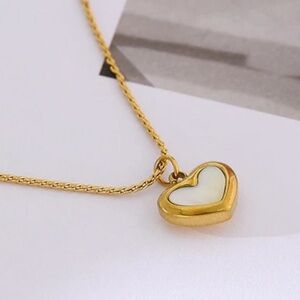 Gold Heart Pendant Necklace White
Enamel Minimalist Dainty Chain